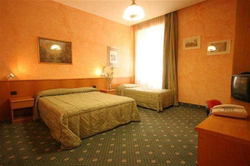 Hotel Marco Polo Рим Екстериор снимка