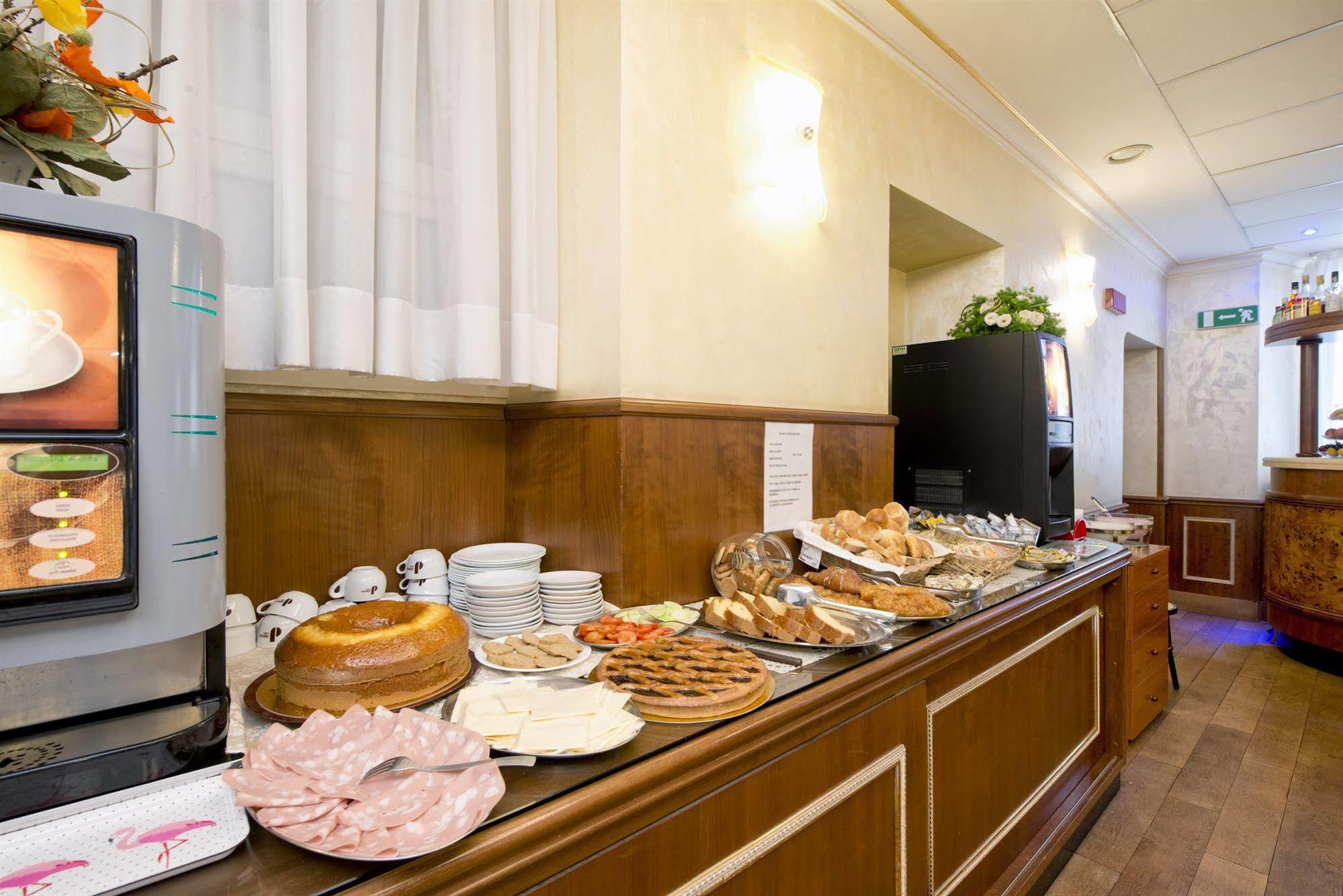 Hotel Marco Polo Рим Екстериор снимка